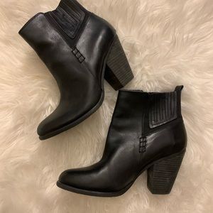 Vince Camuto black leather booties